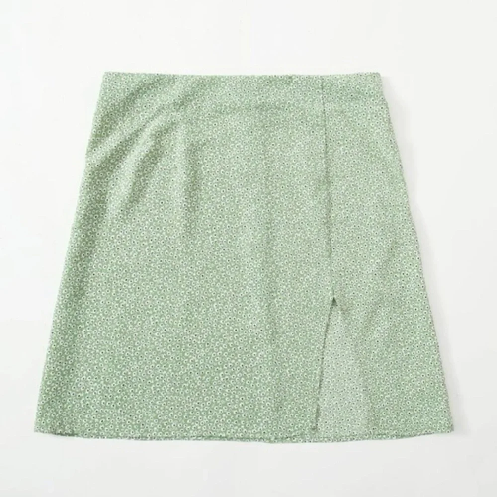 ROMWE Ditsy Floral Mini Skirt